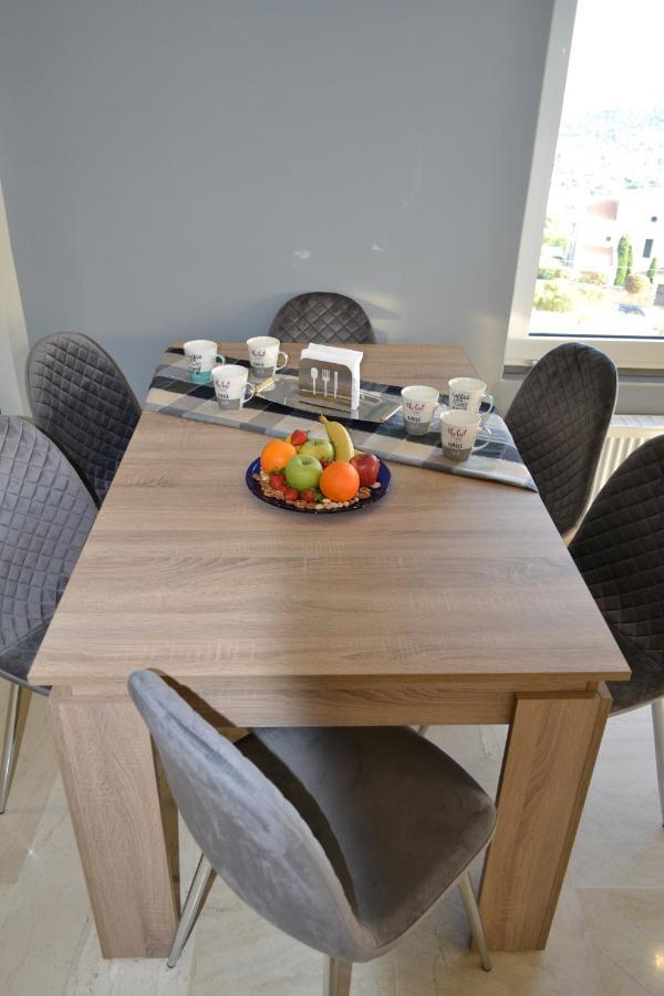 "Stergiou Luxury Apartments" Με Κοινη Πισινα Saronida Bagian luar foto