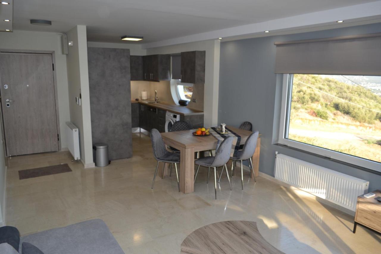 "Stergiou Luxury Apartments" Με Κοινη Πισινα Saronida Bagian luar foto